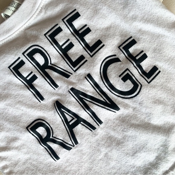 Portage & Main 🇨🇦 • T-Shirt - Picture 2 of 5